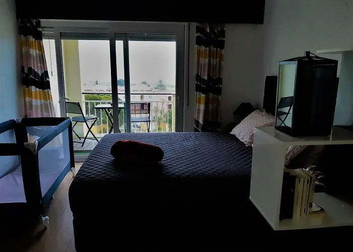 Sunrise Bay Apartament Віавіа